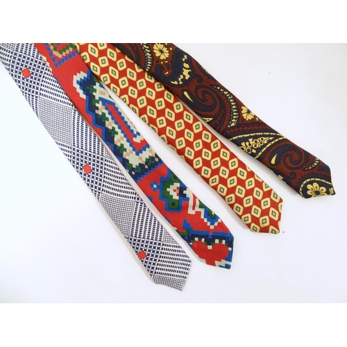 750 - 4 Turnbull & Asser, London silk ties, in various designs (4)