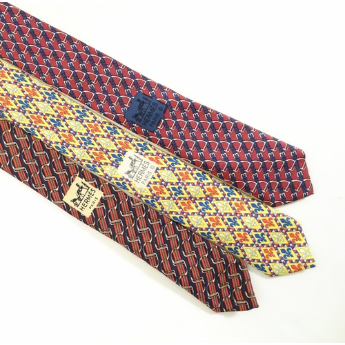 755 - 3 Hermes silk ties, in various colours and designs (3)