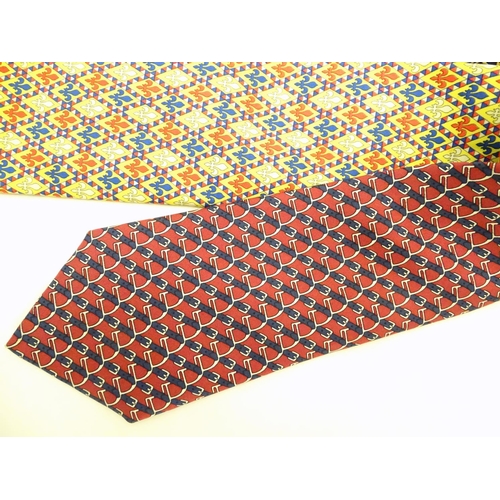 755 - 3 Hermes silk ties, in various colours and designs (3)