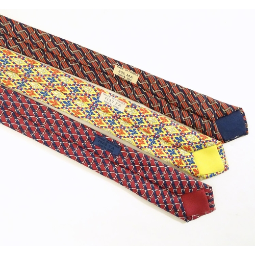 755 - 3 Hermes silk ties, in various colours and designs (3)