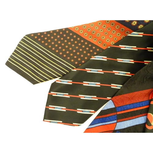 758 - 5 Yves Saint Laurent ,Paris silk ties and cravats in various designs and colours (5)