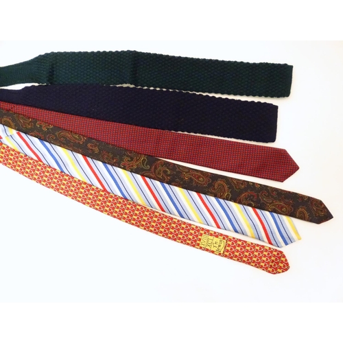 759 - 6 TM Lewin ties,  4 silk ties and 2 wool knitted (6)