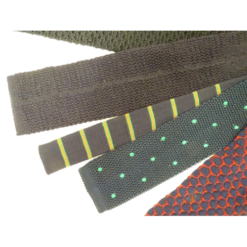 768 - 6 knitted navy, red and green ties from Dunhill of London,  New & Lingwood, Jaeger and others (6)