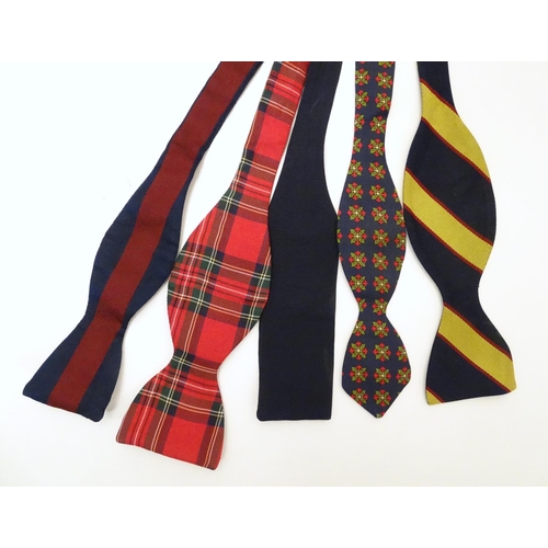 772 - 5 silk bow ties of various colours and designs from Harrods, Gieves & Hawkes, S Fisher and Austin Re... 