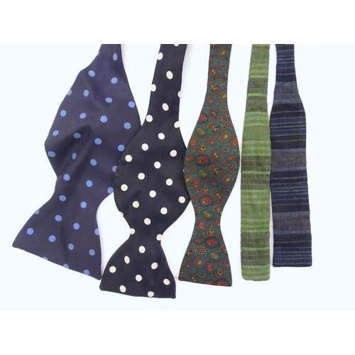 776 - 5 assorted bow ties (5)