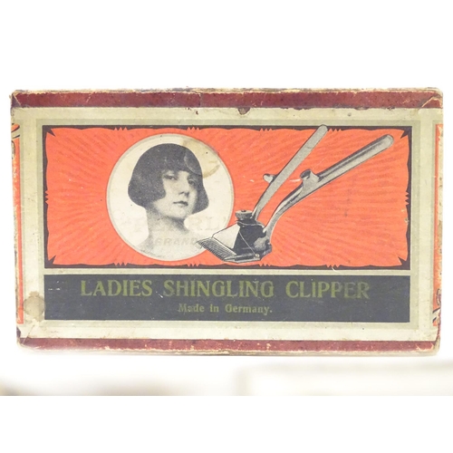 1106 - A vintage  ' Ladies Shingling Clipper ' boxed. The box 6