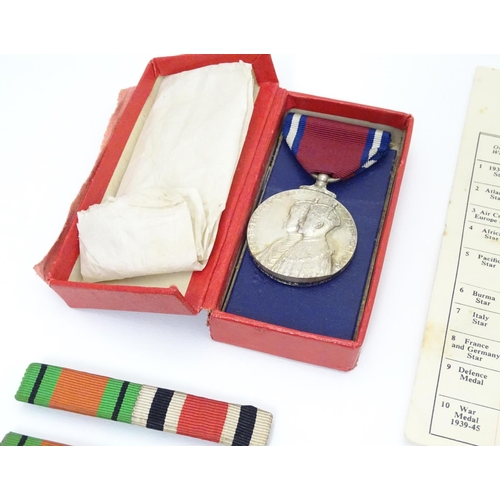 580 - Militaria, WW2 / WWII / World War 2: a collection of campaign medals, comprising Defence Medals (3),... 