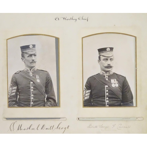 587 - Militaria : Boer War Colonel's Photo album Coldstream Guards 

A 1903 commemorative presentation pho... 