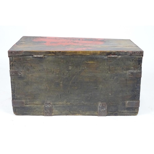 594 - An early 20thC wooden transit / kit trunk , marked 'Sergeant L. H. Houltson , 2nd Royal Fusiliers', ... 