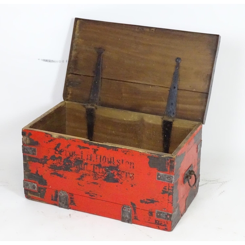 594 - An early 20thC wooden transit / kit trunk , marked 'Sergeant L. H. Houltson , 2nd Royal Fusiliers', ... 