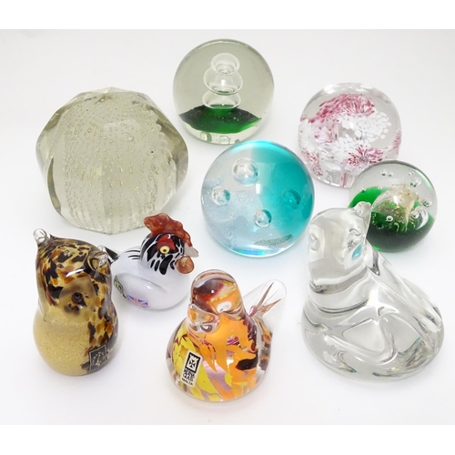 184 - A collection of 20thC art glass paperweights, including Caithness 'Foursome' R76751, Langham Glass o... 