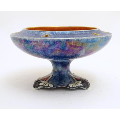 113 - An early 20thC Grimwades Byzanta Ware lustre pedestal bowl, the rim with pierced trefoil detail. App... 