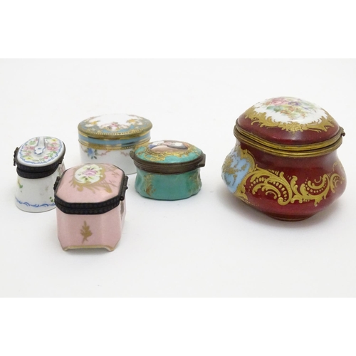 132 - Five assorted pill / patch boxes with floral detail, to include enamel and ceramic examples. Makers ... 