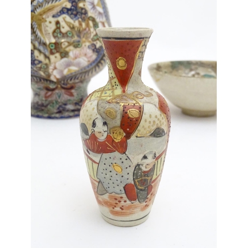 180 - Three assorted Oriental items comprising a large Japanese vase with twin handles decorated with flow... 