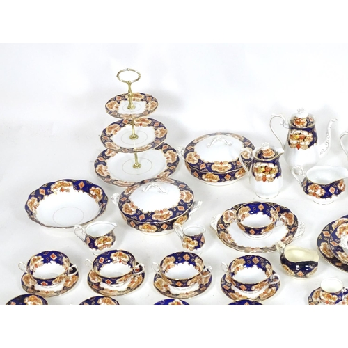 177 - A large quantity of Royal Albert tea and dinner wares in the pattern Heirloom, comprising dinner pla... 