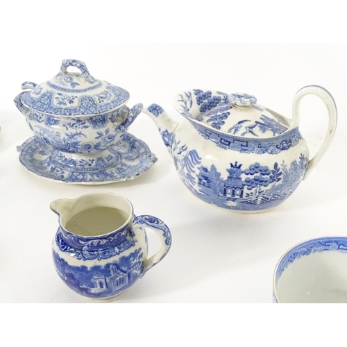 179 - A large quantity of assorted blue and white wares to include Wedgwood Willow pattern teapot, a Wedgw... 