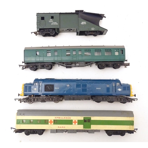 1307 - Toys/ railway: a Hornby 00 gauge Intercity 225 train set which includes a Class 91 91014 Intercity l... 