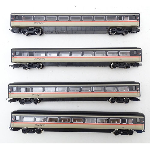 1307 - Toys/ railway: a Hornby 00 gauge Intercity 225 train set which includes a Class 91 91014 Intercity l... 