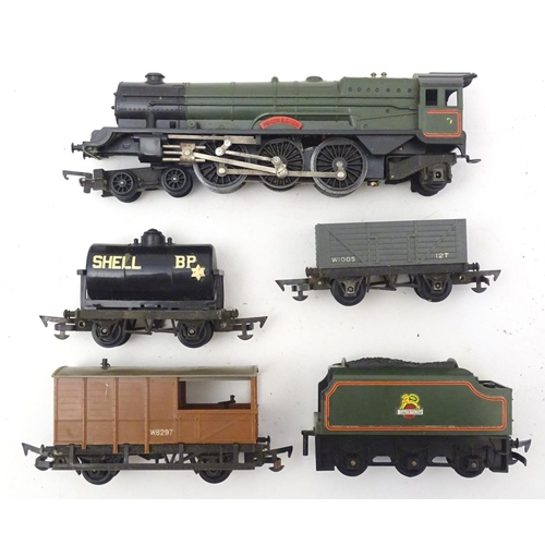 1307 - Toys/ railway: a Hornby 00 gauge Intercity 225 train set which includes a Class 91 91014 Intercity l... 