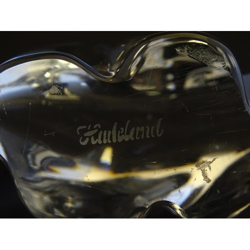 213 - A figural art glass ornament formed as a polar bear, signed to the base 'Hadeland' (Hadeland Glasver... 