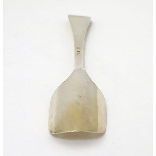 256 - A silver stilton / cheese scoop, hallmarked London 1919, maker Goldsmiths & Silversmiths Co Ltd. Apr... 