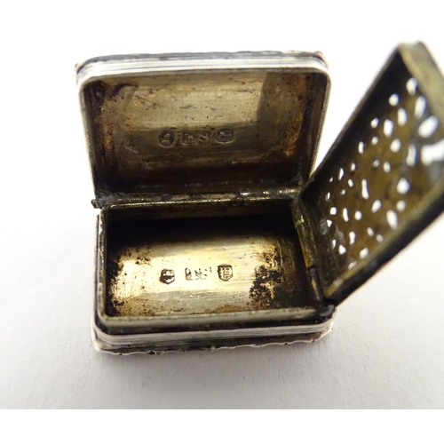 273 - A silver vinaigrette hallmarked Birmingham 1838 maker TS. 1