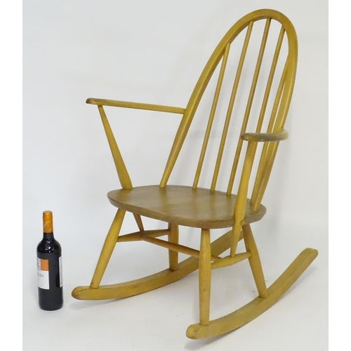 1568 - Vintage retro, mid-century: an Ercol Quaker model 428 rocking chair, constructed of elm and beech, 3... 