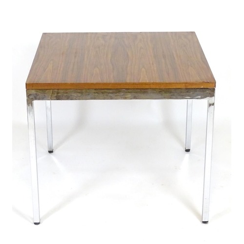 1570 - Vintage Retro, mid century: an occasional table with a square walnut top and chromed metal base by K... 