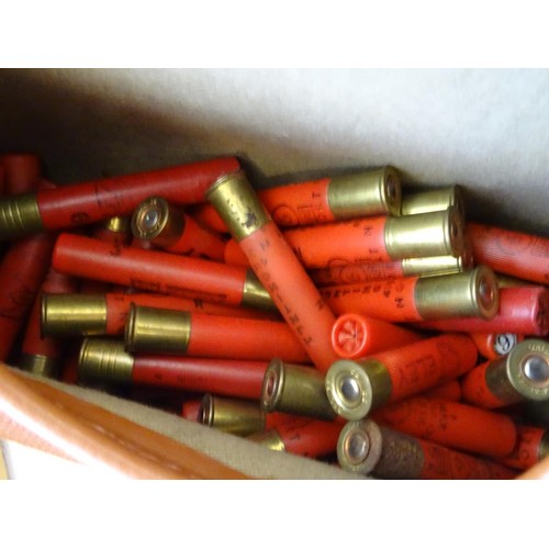 2039 - Shooting, shotgun cartridges: an assortment of .410 bore (36 gauge, 36 calibre) cartridges by Fiocch... 