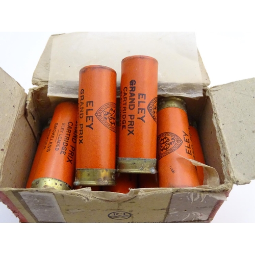 2040 - Shooting, collectable shotgun cartridges: two W.W. Greener 'Hand loaded Cartridges' boxes, containin... 