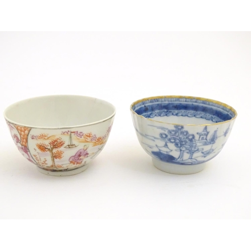 70 - Five assorted Oriental items, comprising two Japanese blue and white plates with scalloped edges, de... 