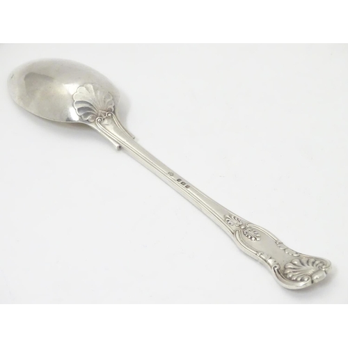 282 - A silver kings pattern tablespoon, hallmarked Birmingham 1908 maker Elkington & Co . 8 1/2