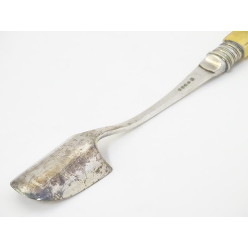 307 - An early 20thC  stilton scoop approx. 10