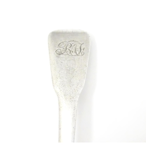 326 - A silver fiddle pattern salt spoon, hallmarked London 1811 maker RC  3 3/4