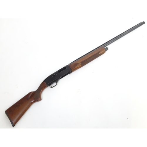 2053 - Shotgun: a Winchester 1400 12 bore semi automatic shotgun, 28 barrel with 2 3/4 chamber, wide ventil... 