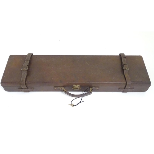 2063 - Shooting equipment & accessories: A vintage Gunmark shotgun motorcase for 30 1/2