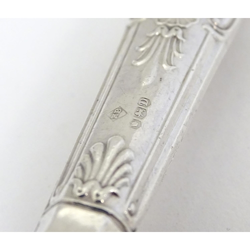 427 - A silver butter knife with Kings Pattern handle, hallmarked Sheffield 1971, maker Harrison Brothers.... 