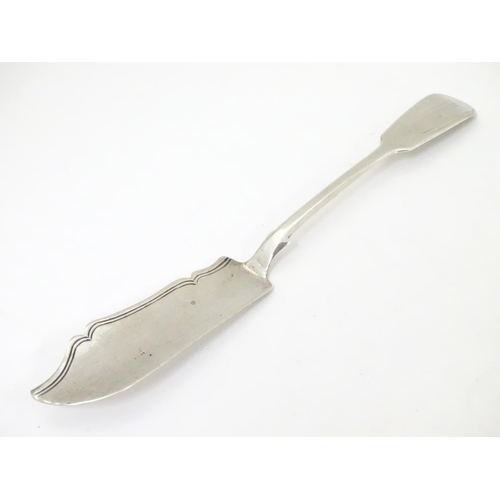 448 - A silver fiddle pattern butter knife hallmarked Exeter 1881, maker John Pope Genge. 7 3/4