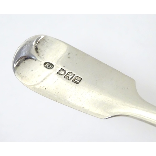 449 - A silver fiddle pattern sauce ladle, hallmarked London 1901, maker Robert Stebbings. 7 1/4