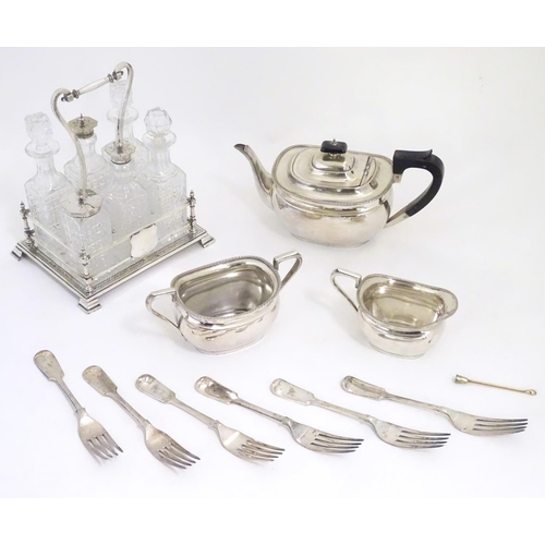 494 - Assorted silver plated wares to include various flatware, dishes, bowls hot water pot etc