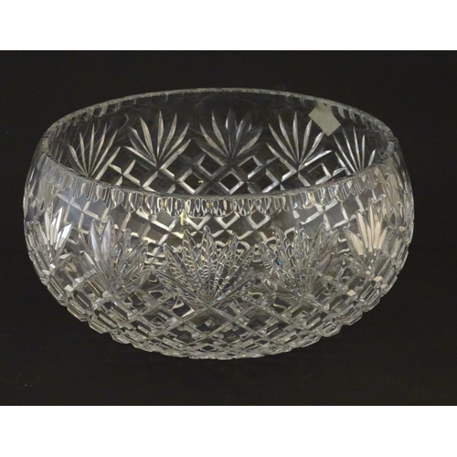 207 - An Edinburgh Crystal glass fruit bowl with corporate commemorative engraving for ' Trend communicati... 