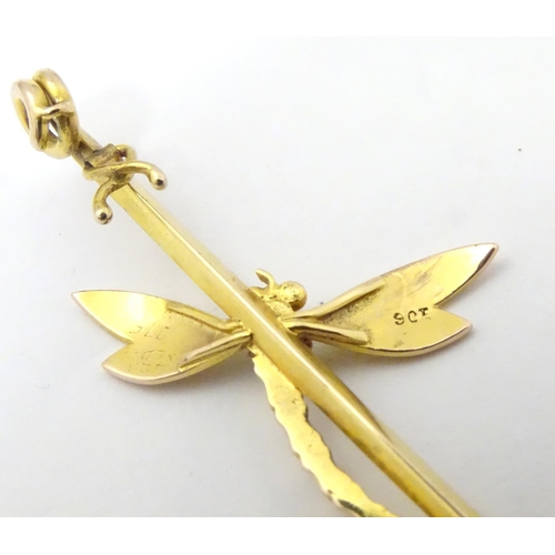 630 - A 9ct gold bar brooch with dragon fly detail set with sapphire to body 2 3/4