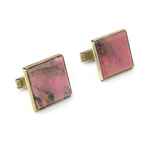 631A - Russian silver gilt cufflinks set with pink rhodonite hardstone detail. 3/4