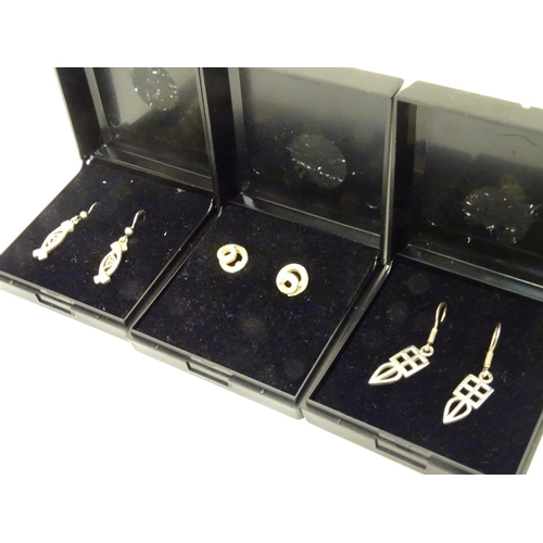 638 - Assorted .925 silver jewellery comprising pendants,  earrings etc. Cased