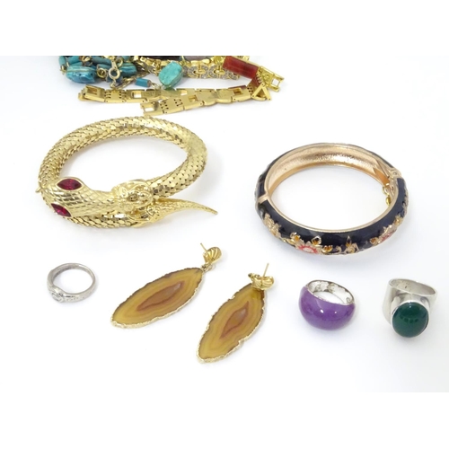 645 - Assorted costume jewellery to include bracelets necklaces etc together with Pandora style charm brac... 