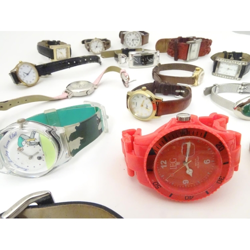 659 - A collection of mid to late 21stC wrist watches, including a cased Triumph (motorcycles) example, Sk... 