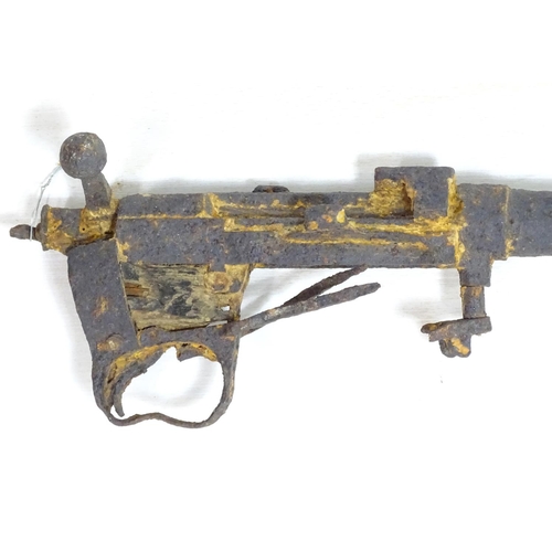 682 - Militaria: a WWI/WW1/First World War battlefield relic, the action and barrel of a Short Magazine Le... 