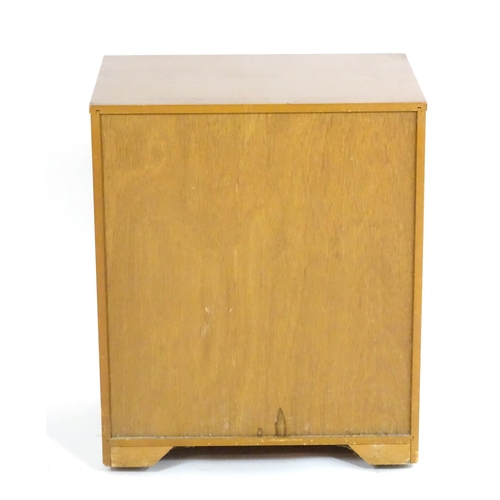 1574A - Vintage retro, mid-century: a Schreiber small chest of four drawers, standing on castors, 28