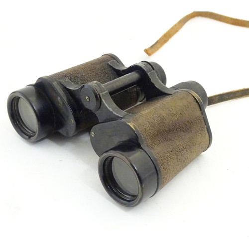 675A - An early 20thC cased pair of binoculars / field glasses by Ross, London marked with serial number 96... 