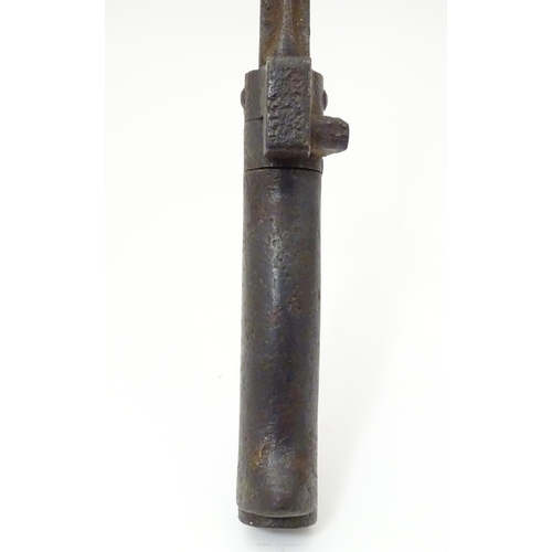 1023 - Militaria: a French WWI / First World War / World War 1 M1886/93/16 Lebel – Mannlicher Berthier Bayo... 